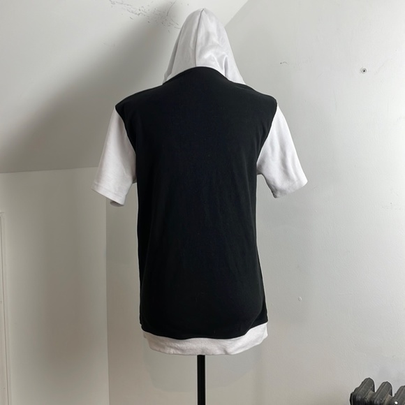 Brooklyn NY Basketball Hoodie - Picture 4 of 5